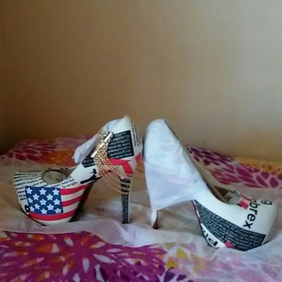 Heels - Picture 3 of 4